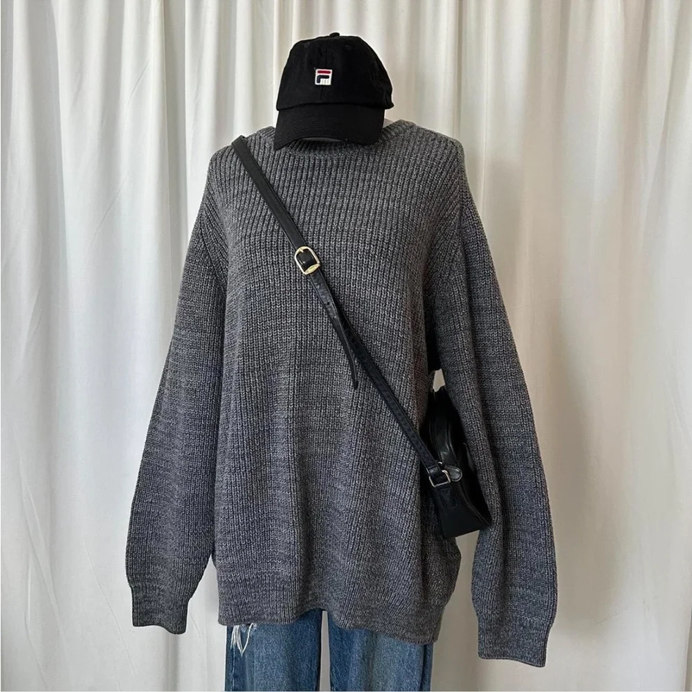 L.L. Bean ribbed Crewneck sweater with chunky oversized fit. - Picture 3 of 8